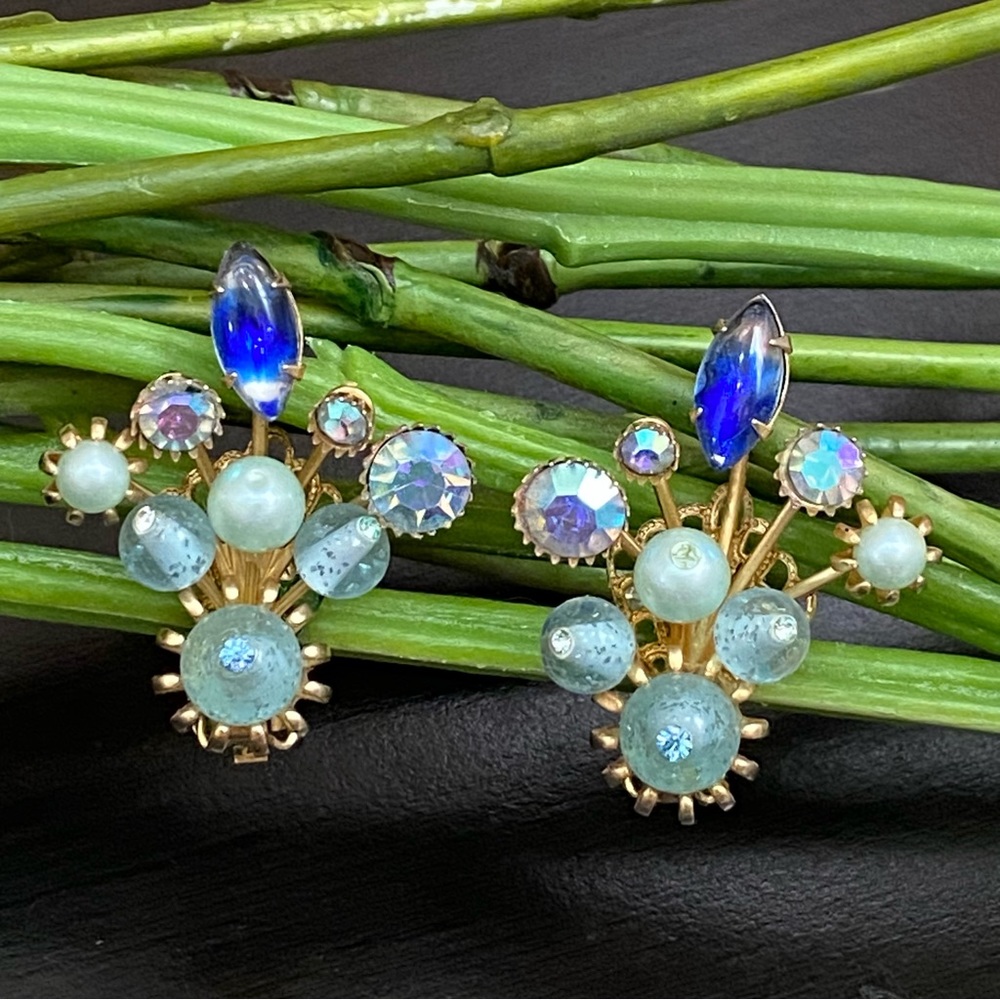 Vintage Unsigned Juliana? Blue/Teal Starburst Statement Earrings
